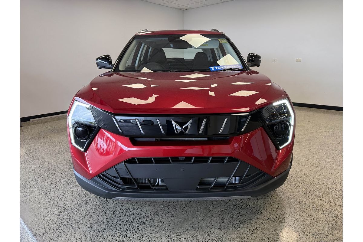 2025 Mahindra XUV3XO AX5L