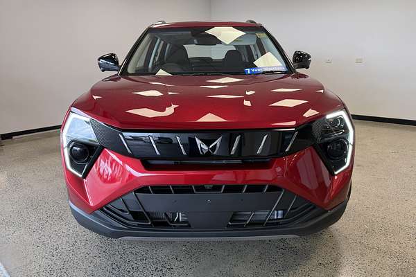 2025 Mahindra XUV3XO AX5L