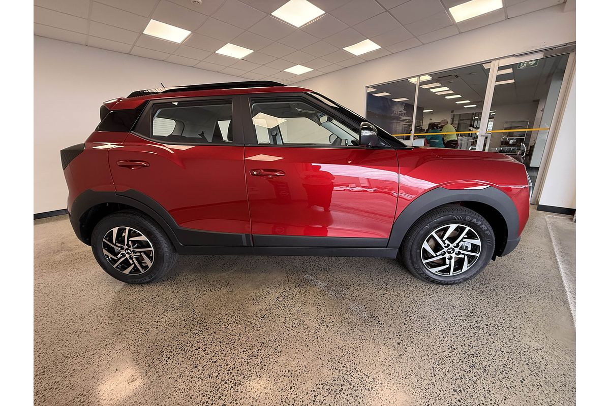 2025 Mahindra XUV3XO AX5L