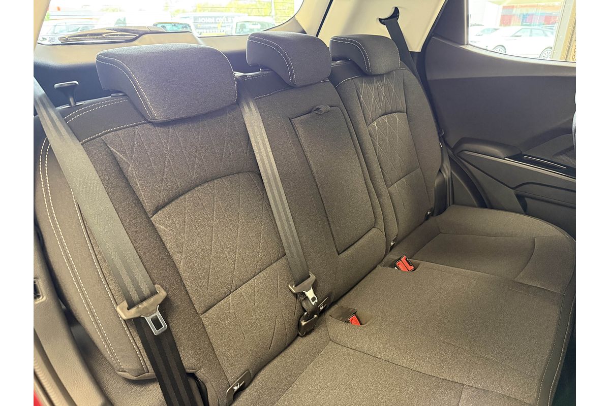 2025 Mahindra XUV3XO AX5L