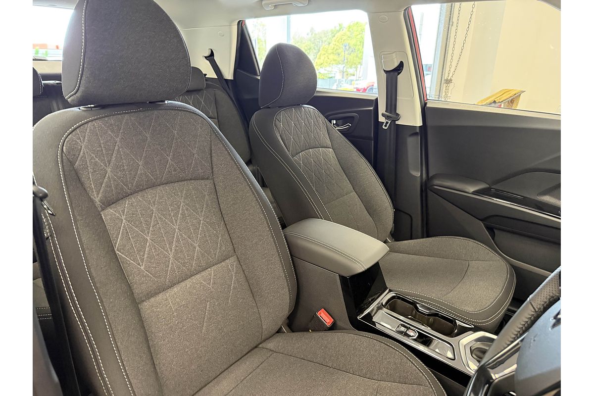 2025 Mahindra XUV3XO AX5L