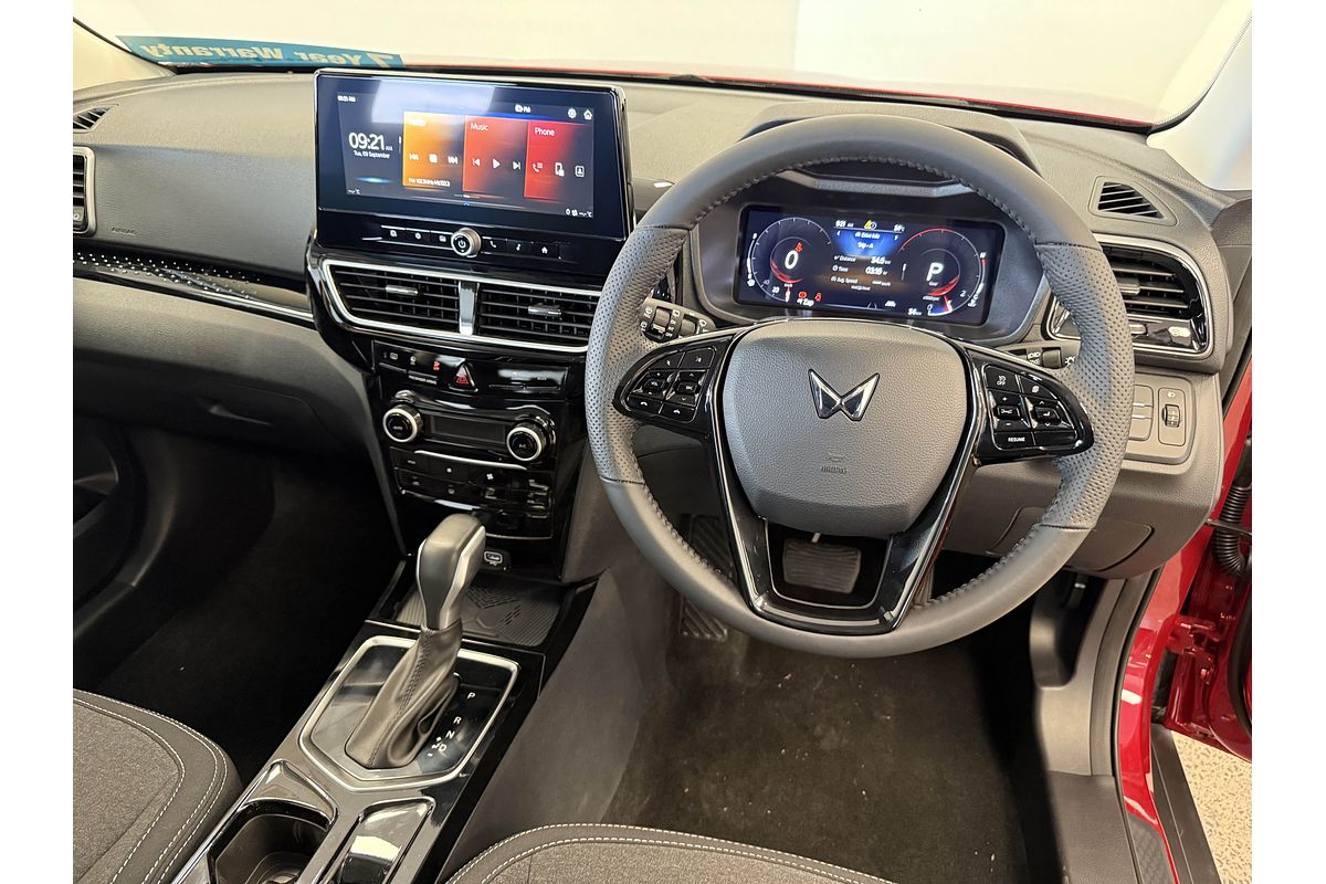 2025 Mahindra XUV3XO AX5L