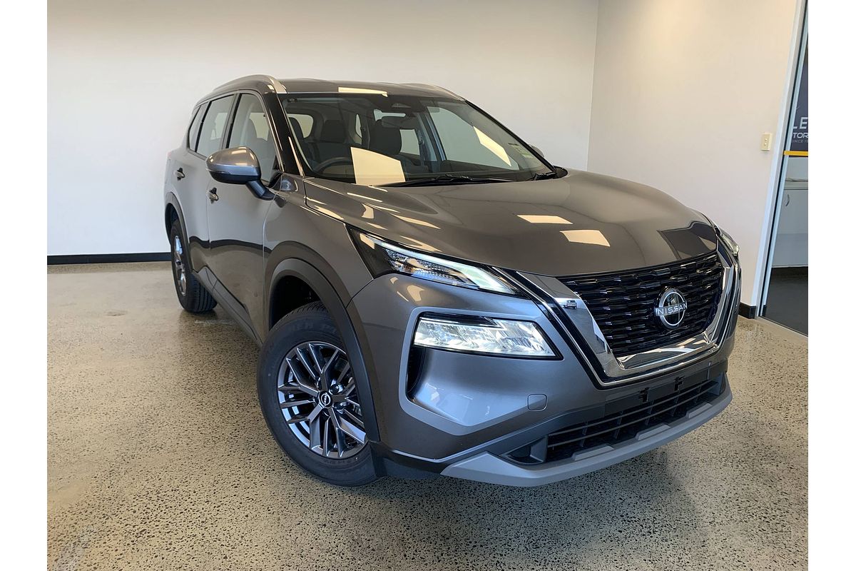 2025 Nissan X-TRAIL ST T33