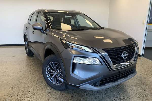 2025 Nissan X-TRAIL ST T33