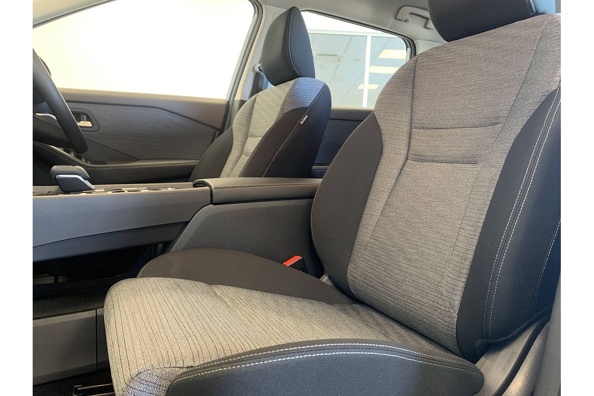 2025 Nissan X-TRAIL ST T33