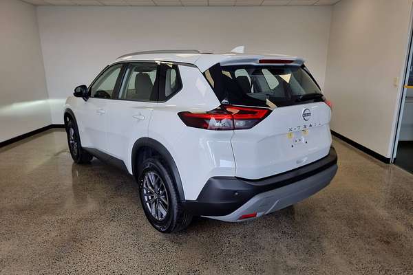 2024 Nissan X-TRAIL ST T33