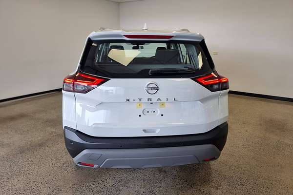 2024 Nissan X-TRAIL ST T33