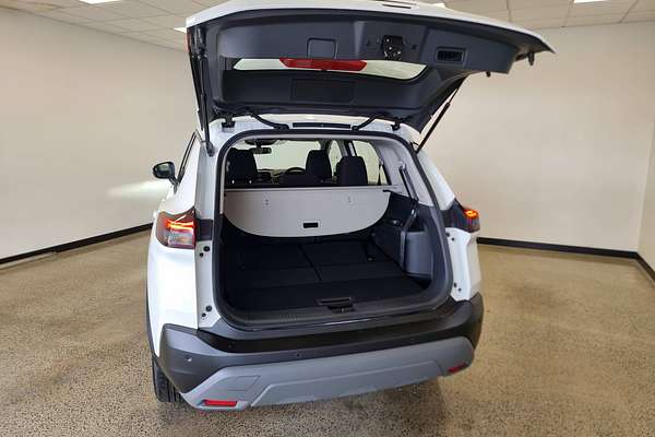 2024 Nissan X-TRAIL ST T33