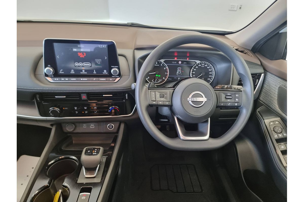 2024 Nissan X-TRAIL ST T33