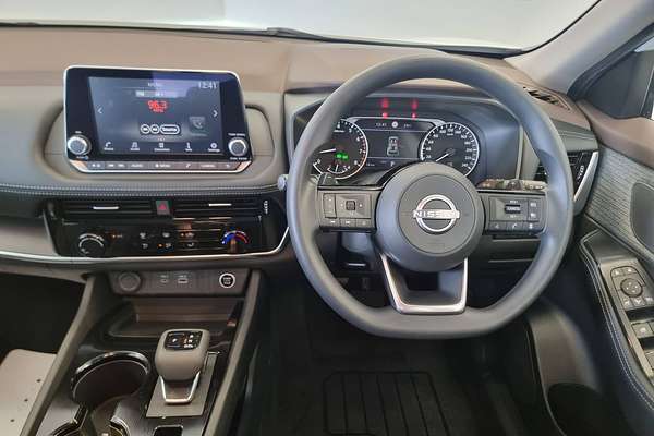 2024 Nissan X-TRAIL ST T33