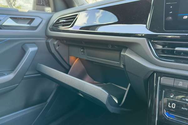 2024 Volkswagen T-Roc R D11