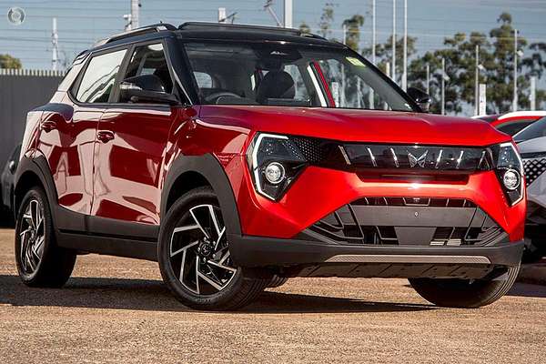 2025 Mahindra XUV3XO AX7L