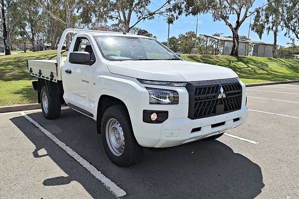 2025 Mitsubishi Triton GLX MV 4X4