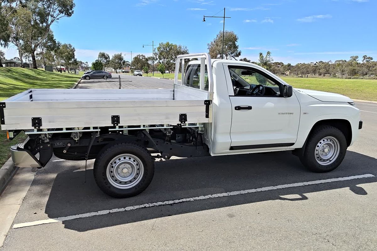 2025 Mitsubishi Triton GLX MV 4X4
