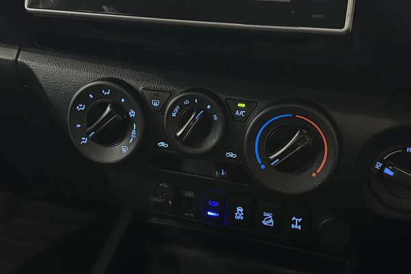 2019 Toyota Hilux SR GUN126R 4X4