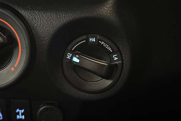 2019 Toyota Hilux SR GUN126R 4X4