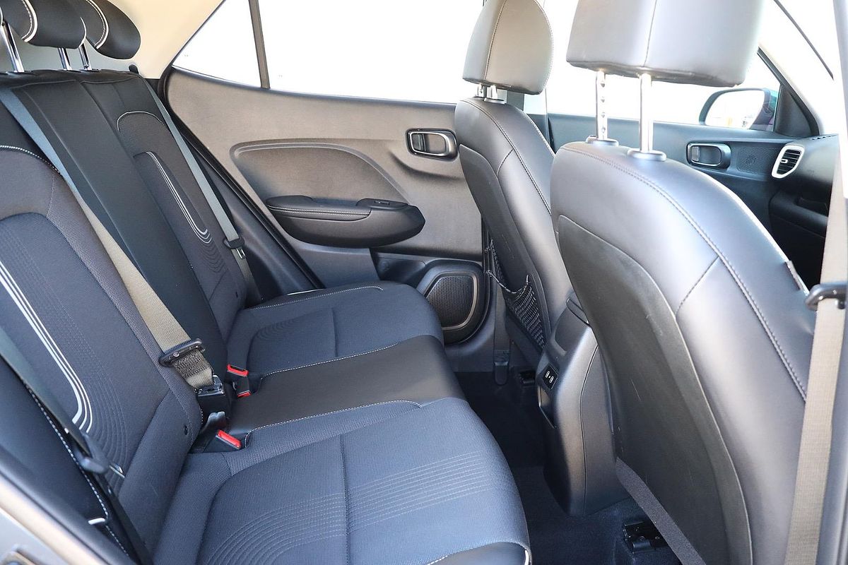 2023 Hyundai Venue Elite QX.V5