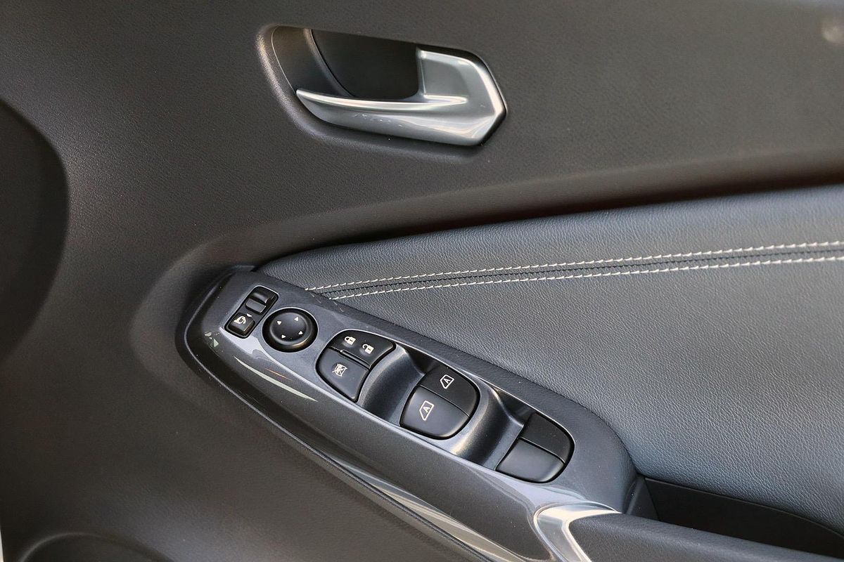 2020 Nissan JUKE ST-L F16