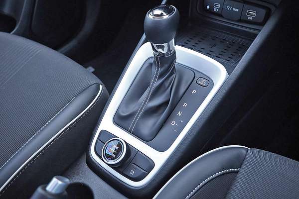 2023 Hyundai Venue Elite QX.V5