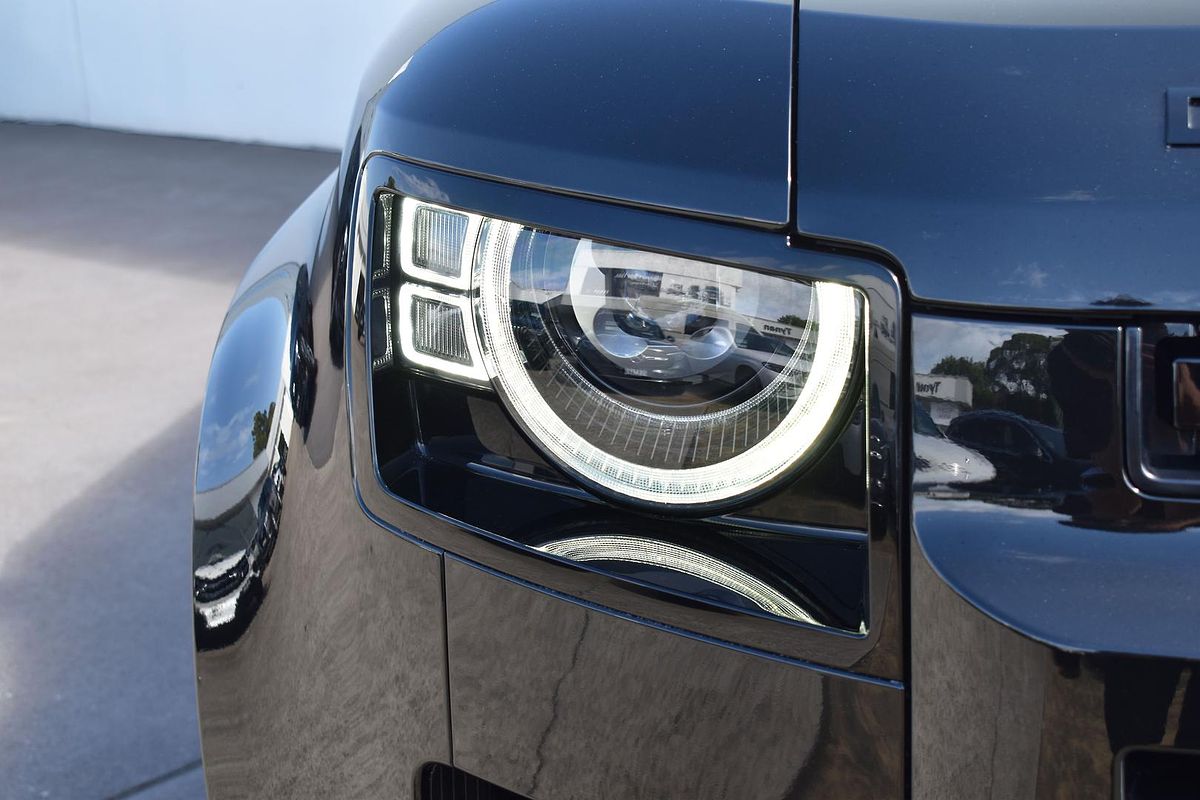 2023 Land Rover Defender 110 D300 X-Dynamic HSE L663