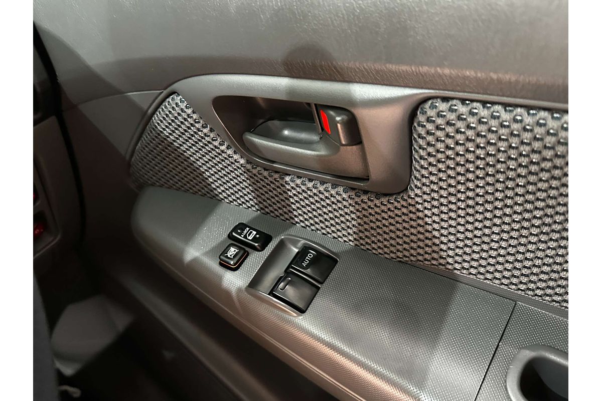 2015 Toyota Hilux SR KUN26R 4X4