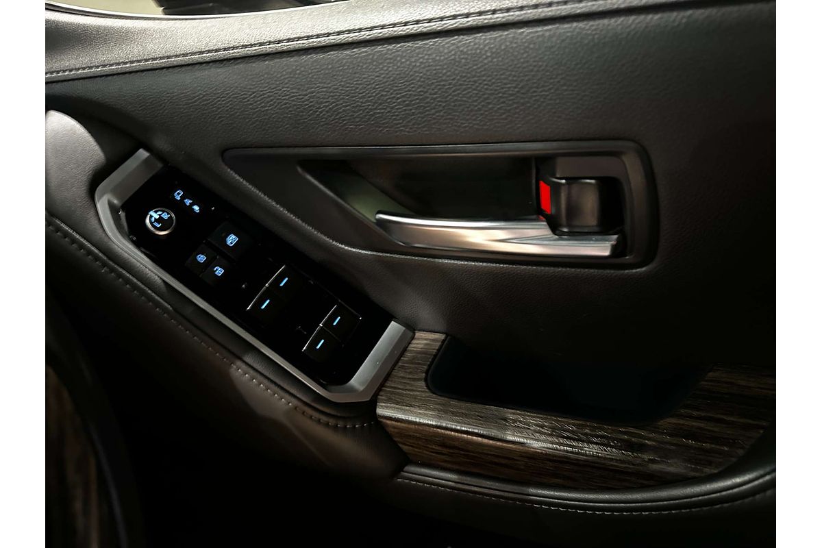 2021 Toyota Landcruiser VX FJA300R