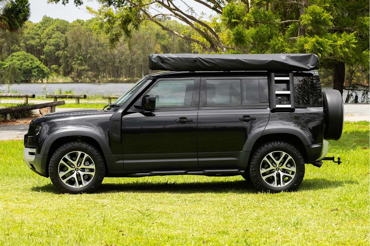 2020 Land Rover Defender 110 P400 SE L663