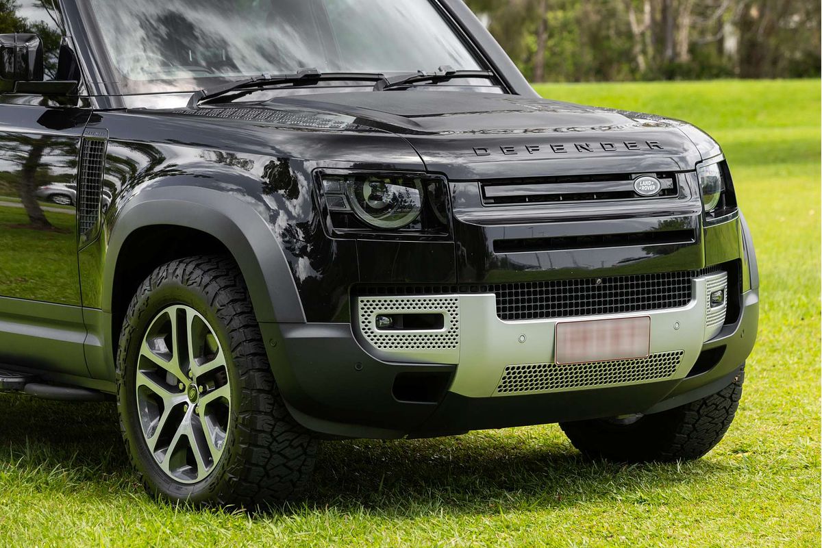 2020 Land Rover Defender 110 P400 SE L663