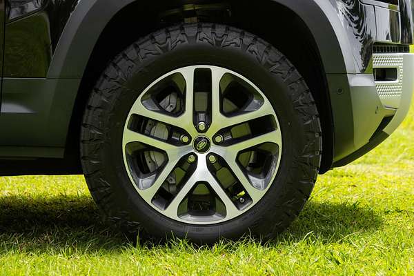 2020 Land Rover Defender 110 P400 SE L663