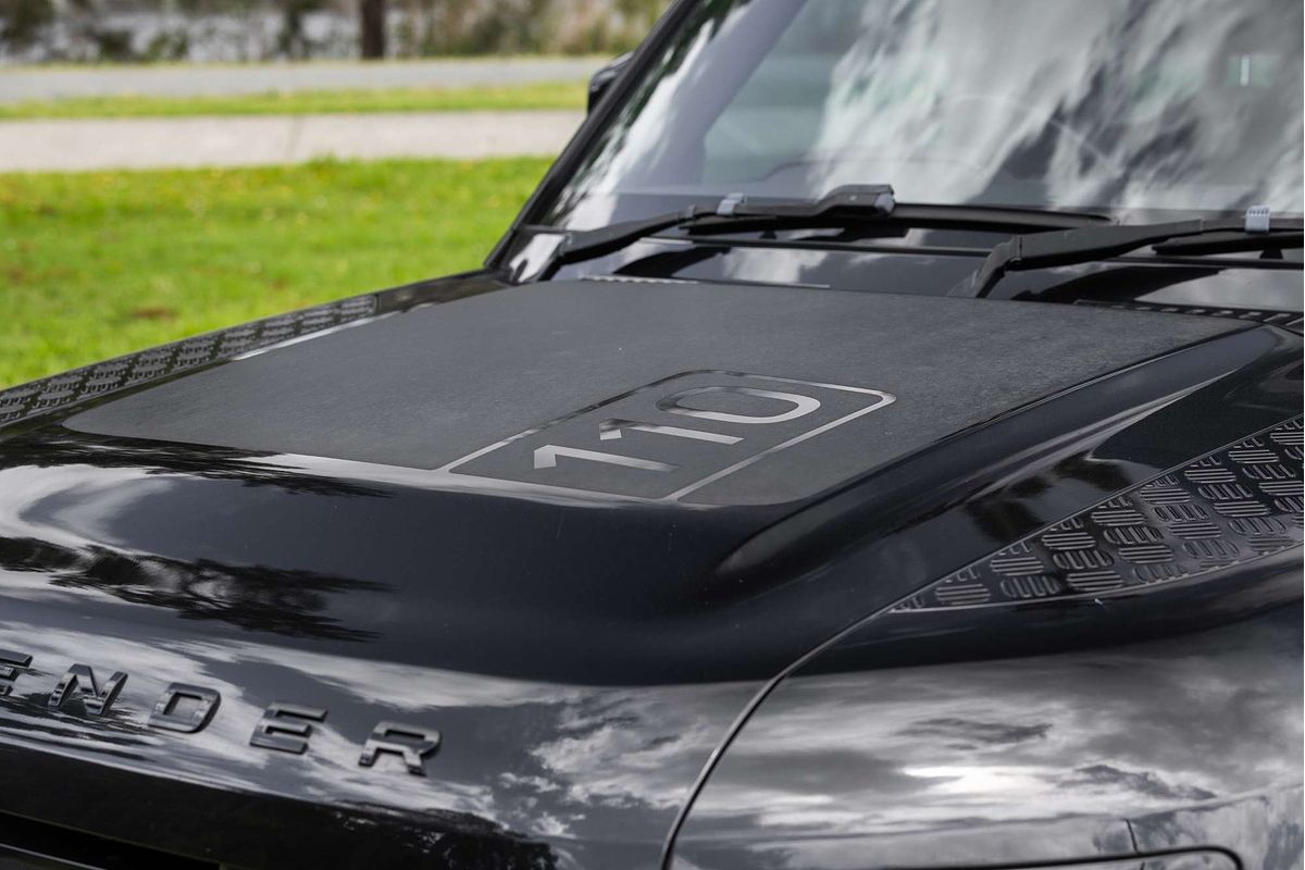 2020 Land Rover Defender 110 P400 SE L663