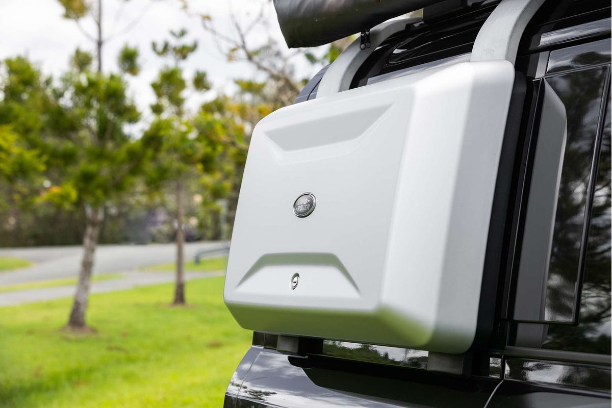 2020 Land Rover Defender 110 P400 SE L663