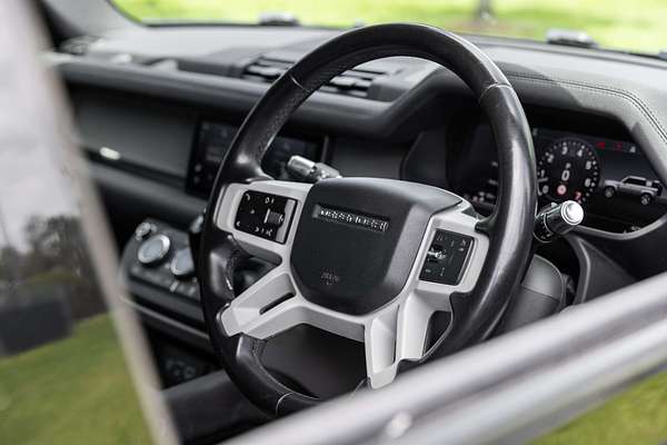 2020 Land Rover Defender 110 P400 SE L663