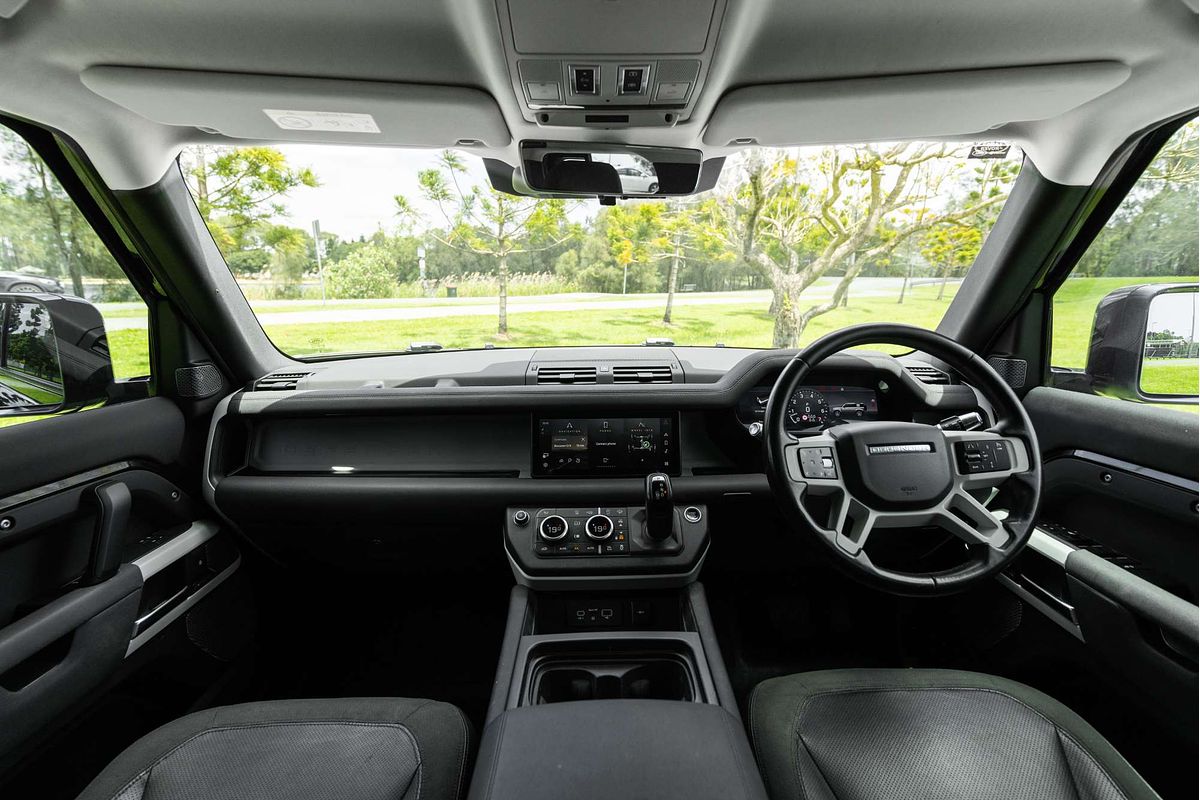 2020 Land Rover Defender 110 P400 SE L663