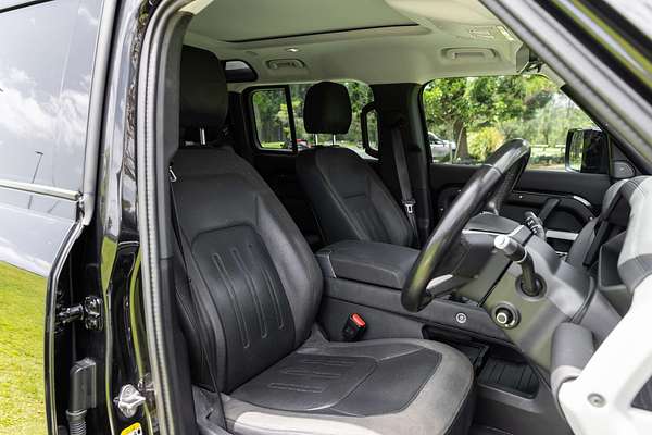 2020 Land Rover Defender 110 P400 SE L663
