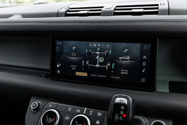 2020 Land Rover Defender 110 P400 SE L663