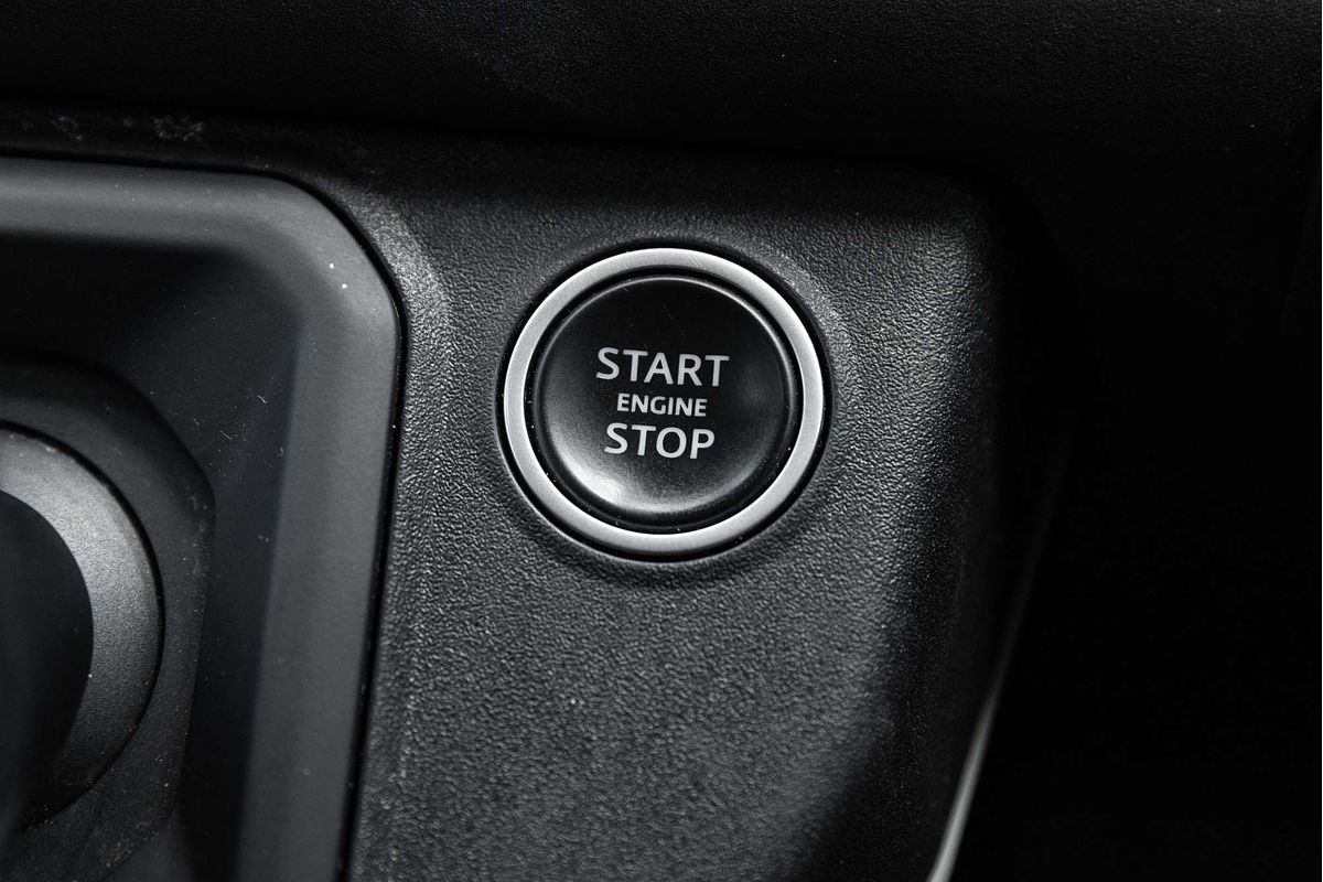 2020 Land Rover Defender 110 P400 SE L663