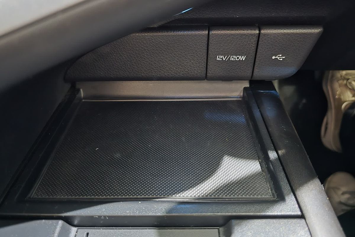 2022 Toyota Camry Ascent AXVH70R