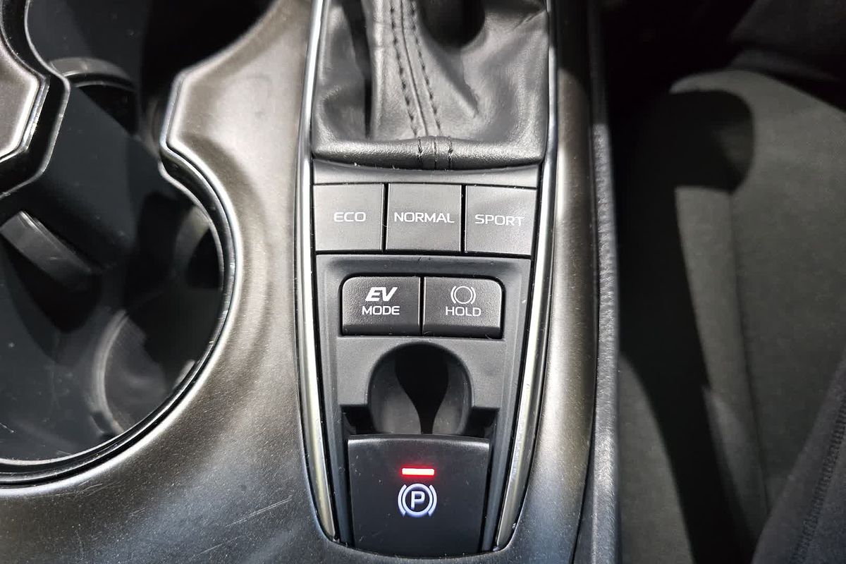 2022 Toyota Camry Ascent AXVH70R