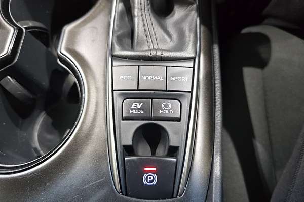 2022 Toyota Camry Ascent AXVH70R