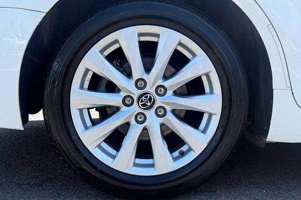 2018 Toyota Camry Ascent ASV70R