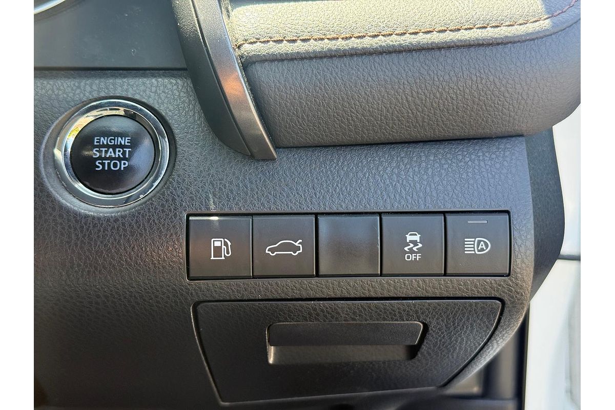 2018 Toyota Camry Ascent ASV70R