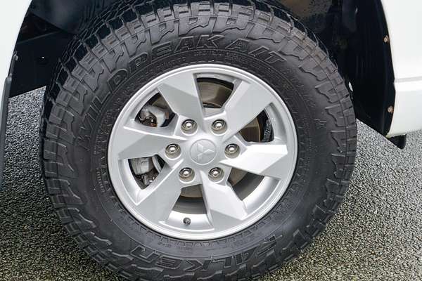 2022 Mitsubishi Triton GLX+ MR 4X4 thumb-3