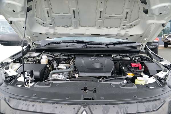 2022 Mitsubishi Triton GLX+ MR 4X4 thumb-7