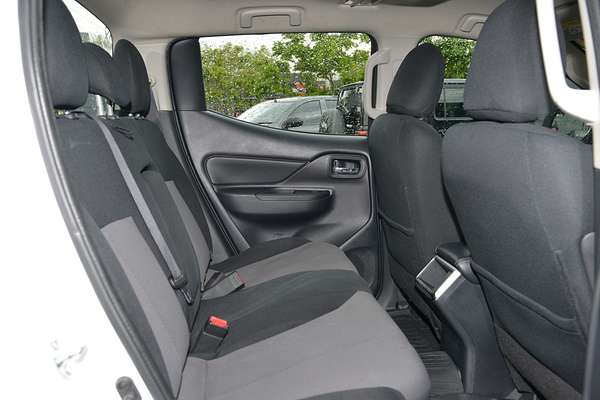 2022 Mitsubishi Triton GLX+ MR 4X4 thumb-8