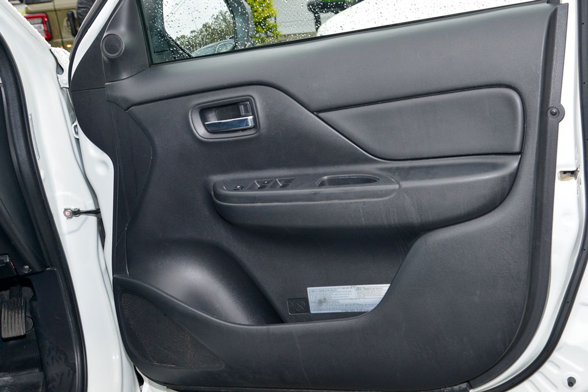 2022 Mitsubishi Triton GLX+ MR 4X4