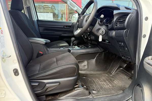 2019 Toyota Hilux SR GUN126R 4X4