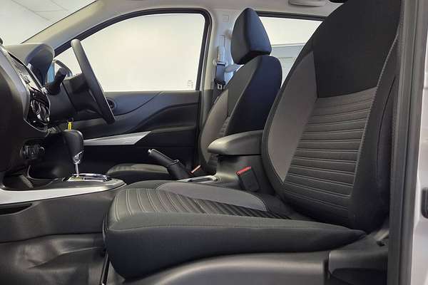 2025 Nissan Navara SL D23 4X4