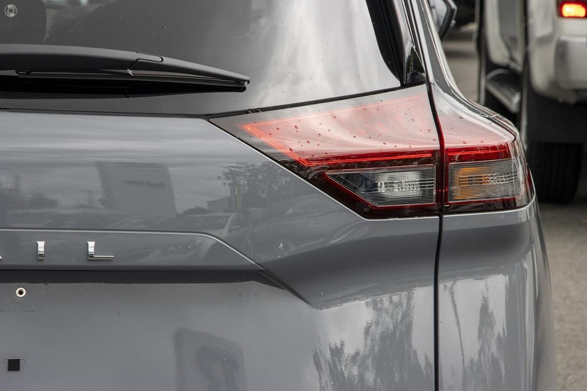 2025 Nissan X-TRAIL ST-L T33