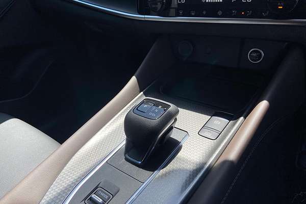 2025 Nissan QASHQAI Ti J12