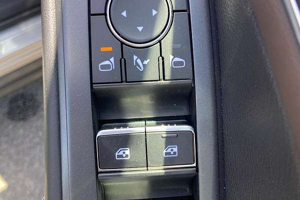 2025 Nissan QASHQAI Ti J12